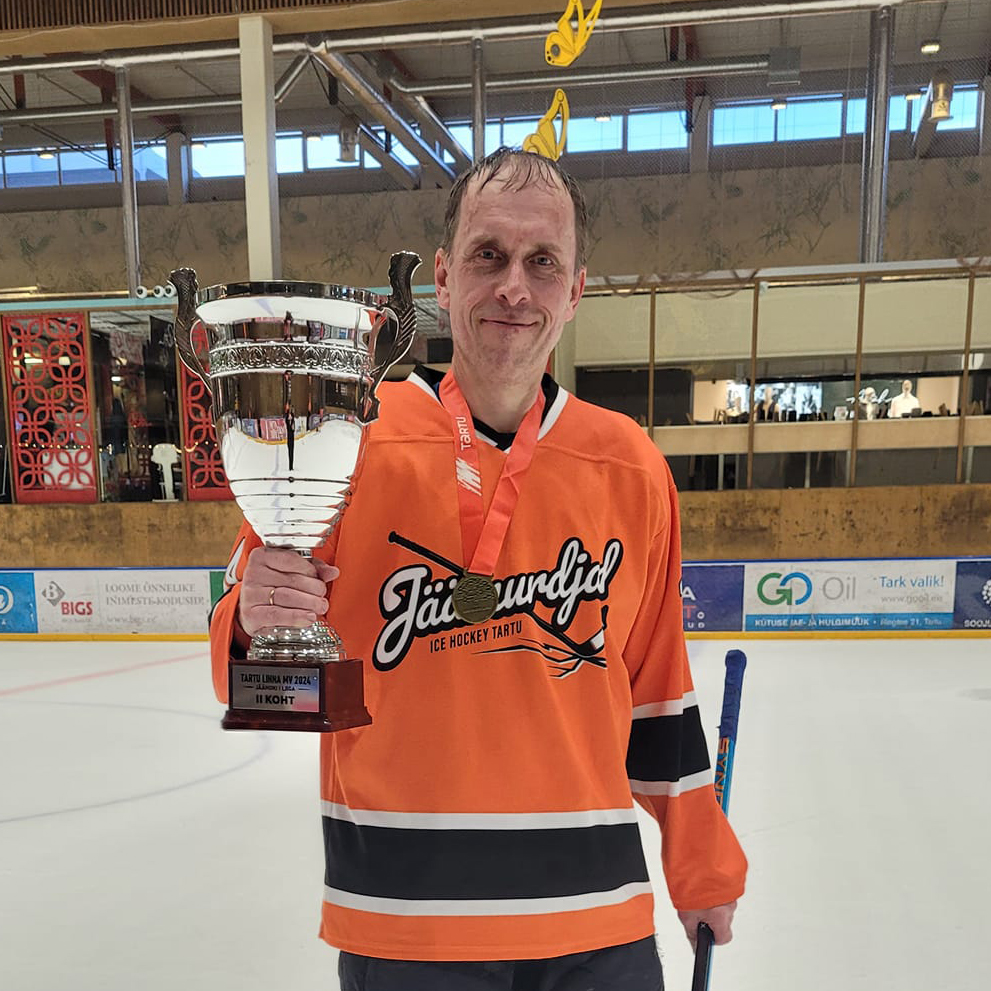 Uiskude teritamine Tartus Alar Hokiuiskude teritamine, Iluuiskude teritus, Väravavahiuiskude teritamine